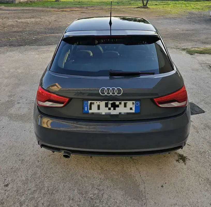 Usata Audi A1 Ambiente 116 CV (85 kW) 2018 Grigio Berlina