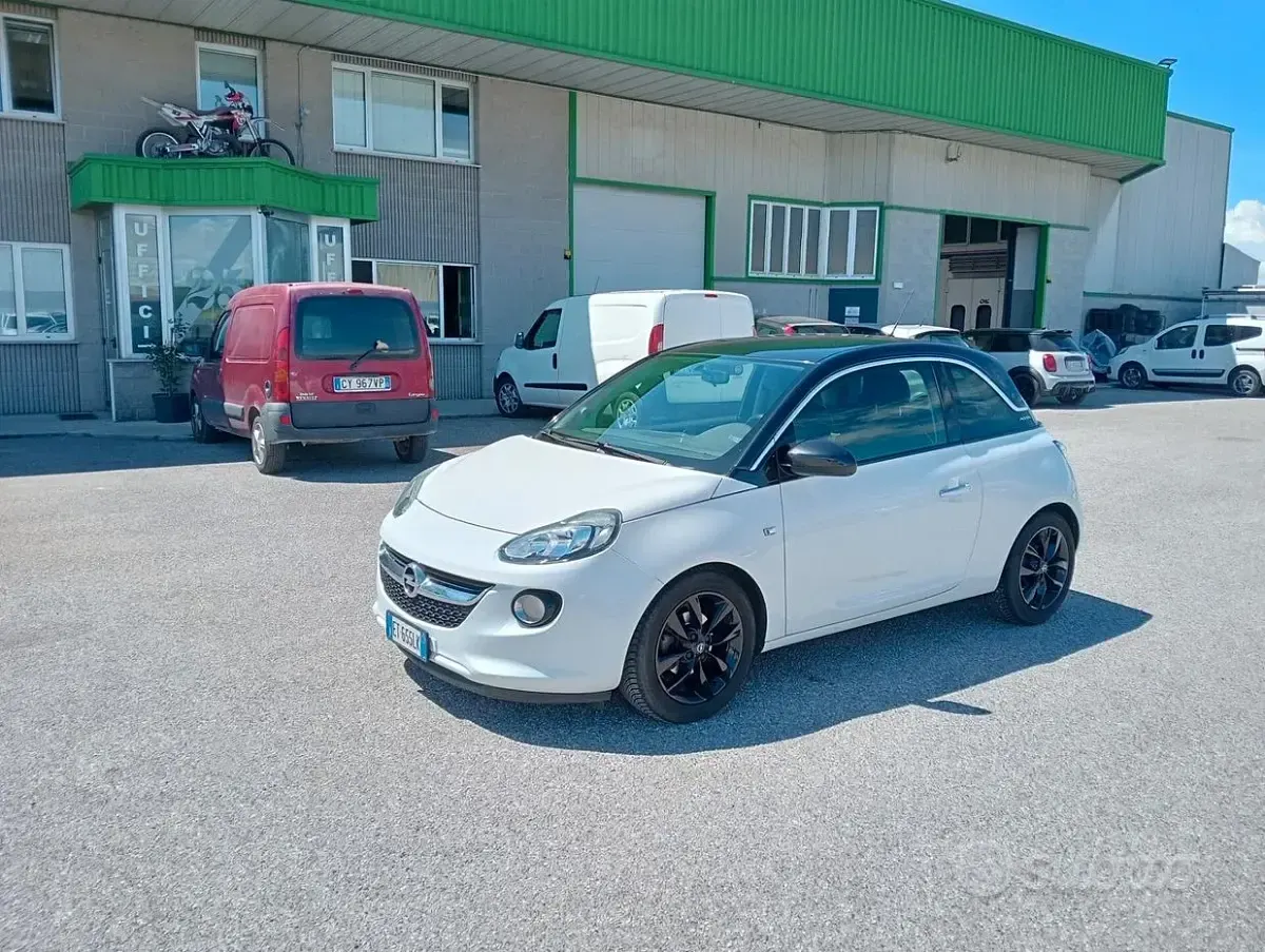 Usata Opel Adam Jam 69 CV (50 kW) 2013 Bianco Utilitaria