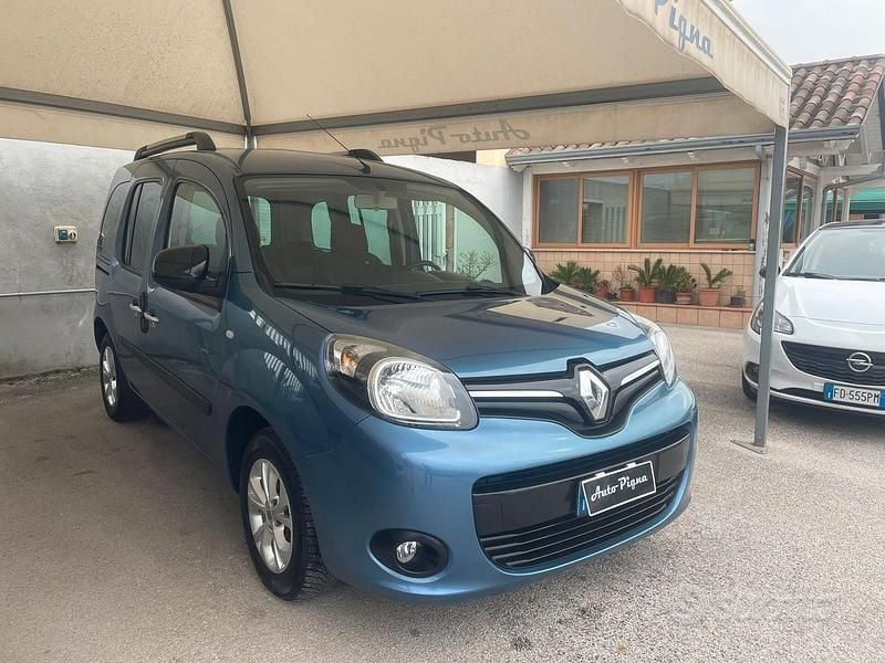 Usata Renault Kangoo LIMITED 110 CV (80 kW) 2018 Blu Monovolume