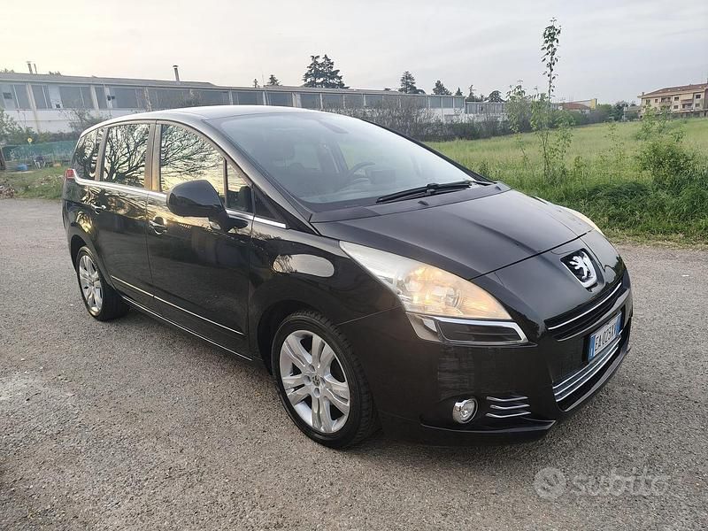 Usata Peugeot 5008 110 CV (80 kW) 2010 Nero Monovolume