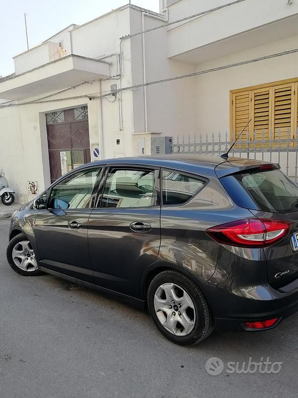 Usata Ford C-MAX 120 CV (88 kW) 2016 Grigio Monovolume