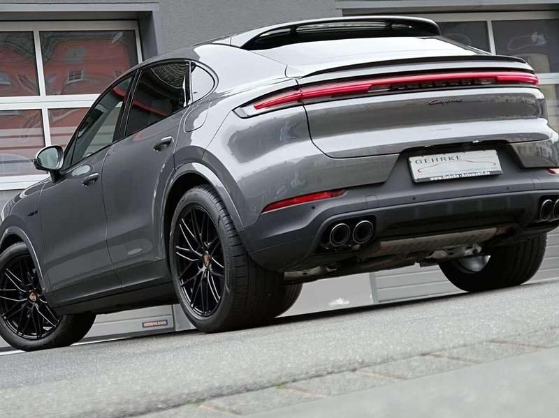 Usata Porsche Cayenne E-Hybrid Coupe 470 CV (345 kW) 2025 Quarzitgraumetallic SUV