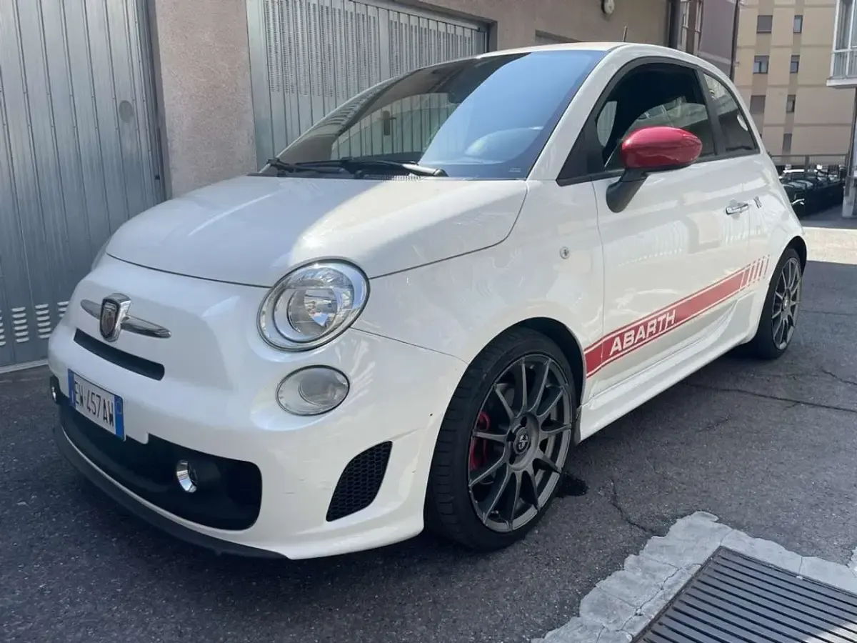Usata Abarth 595 Custom 135 CV (99 kW) 2014 Bianco Utilitaria