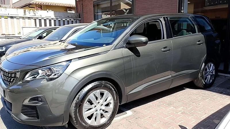 Usata Peugeot 5008 S 131 CV (96 kW) 2020 Grigio Monovolume