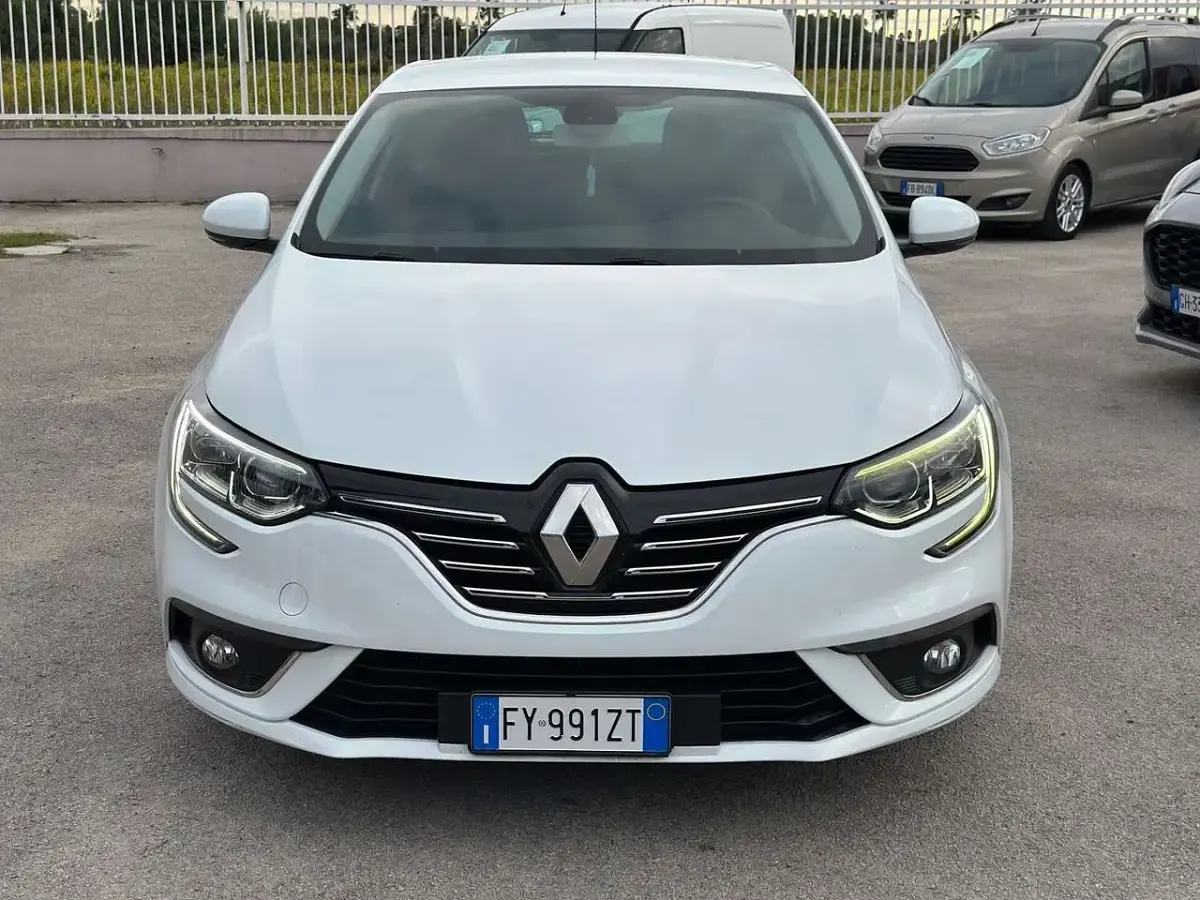 Usata Renault Mégane IV Intens 116 CV (85 kW) 2019 Bianco Berlina