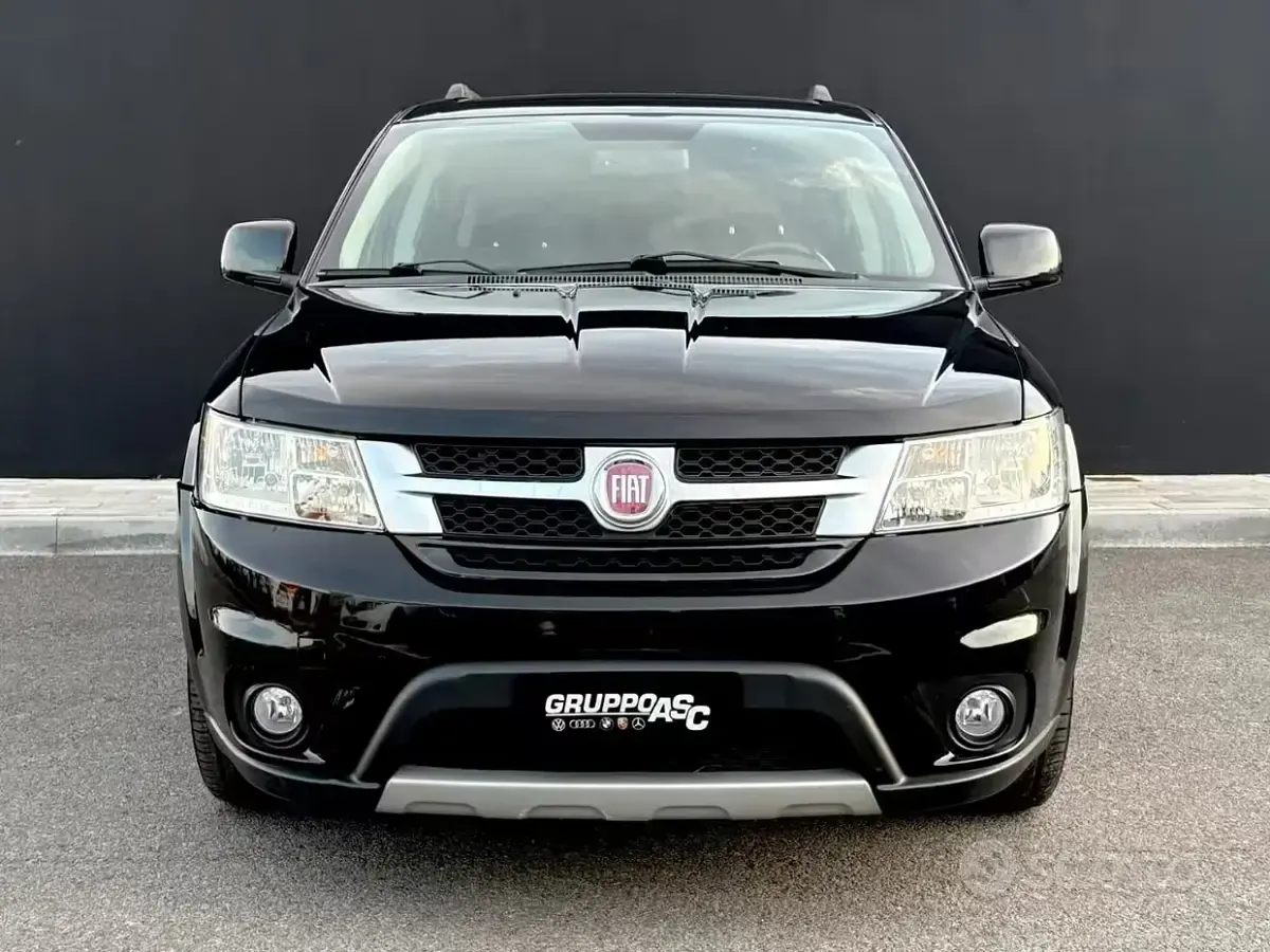 Usata Fiat Freemont Lounge 170 CV (125 kW) 2011 Nero SUV