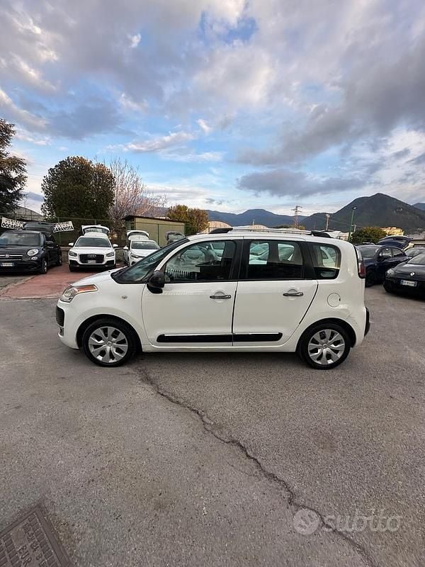 Usata Citroën C3 Picasso Exclusive 108 CV (79 kW) 2010 Bianco Monovolume