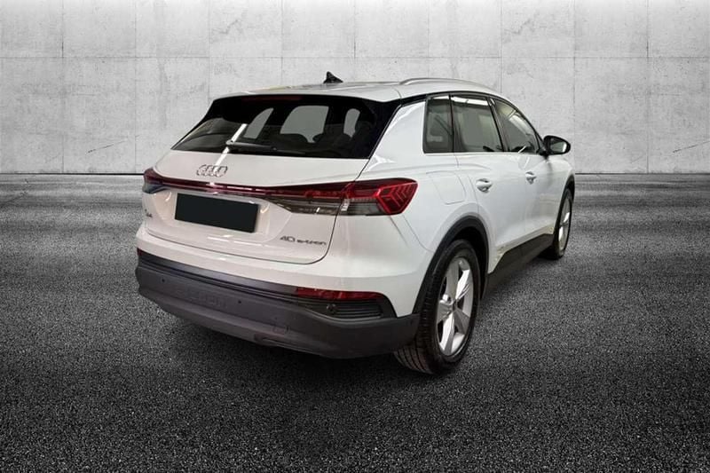 Käytetty Audi Q4 e-tron Business 69 kW (95 HP) 2022 Valkoinen Katumaasturi
