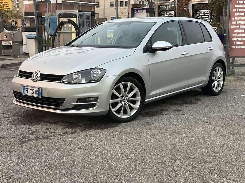 Usata 2016 VW Golf VII Comfortline Tre volumi | 9500 € (Buon prezzo) - Immagine 1/4