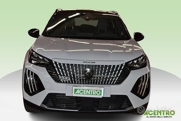 Usata Peugeot 2008 GT 131 CV (96 kW) 2024 Bianco SUV