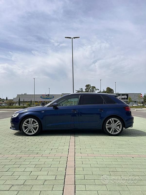 Usata Audi A3 S-Line 2015 Blu Berlina