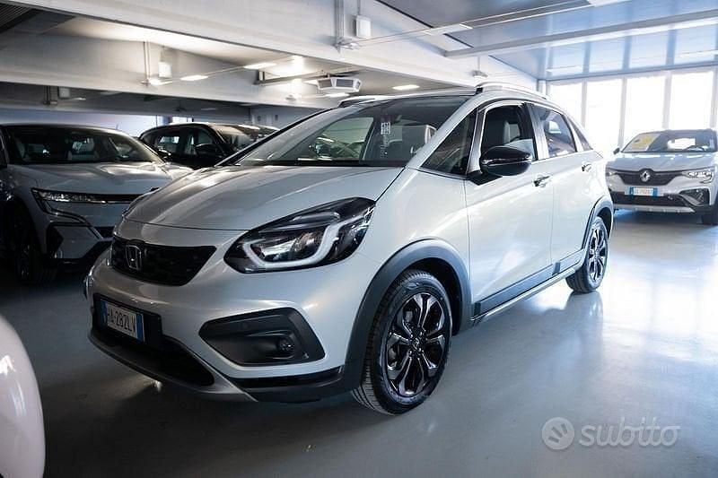 Usata Honda Jazz 107 CV (78 kW) 2025 Grigio Utilitaria