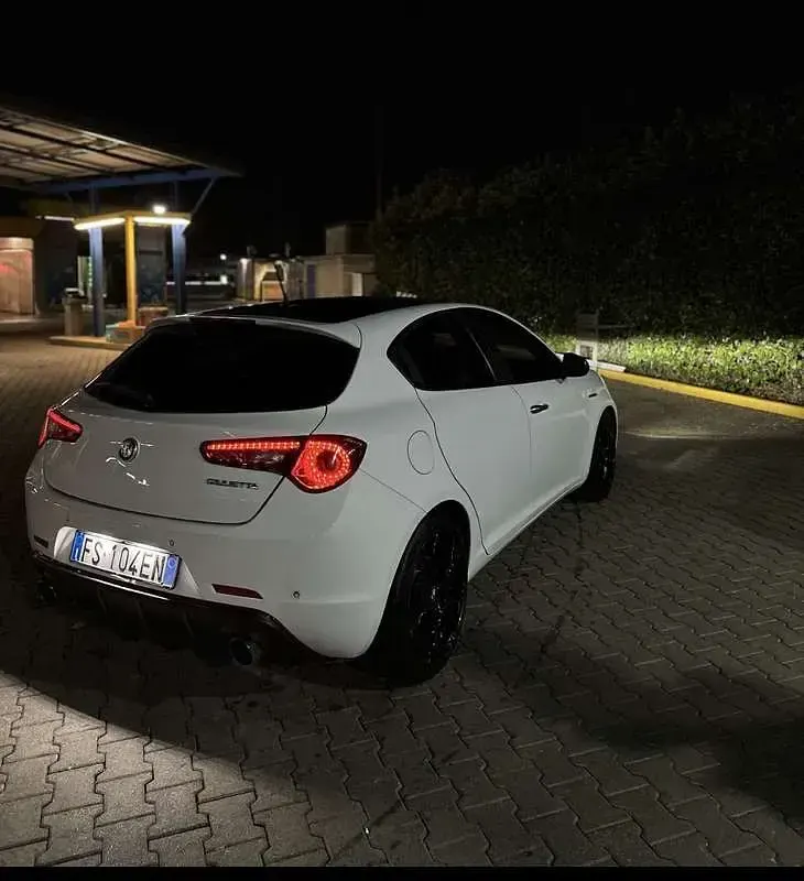 Usata Alfa Romeo Giulietta 120 CV (88 kW) 2018 Utilitaria