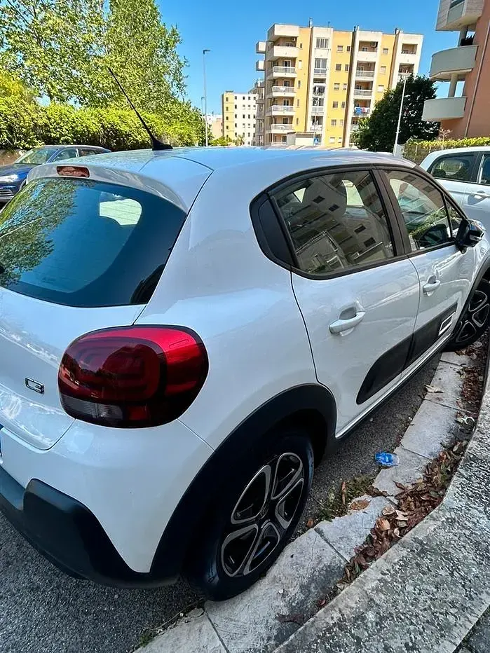 Usata Citroën C3 83 CV (61 kW) 2024 Bianco Berlina