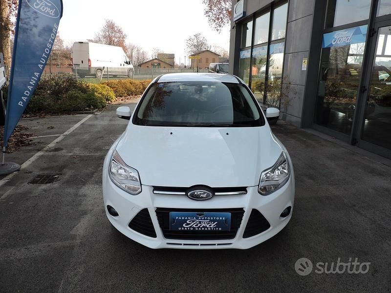 Usata Ford Focus 101 CV (74 kW) 2014 Bianco Berlina