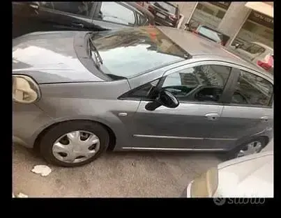 Usata Fiat Grande Punto 90 CV (66 kW) 2007 Grigio Utilitaria