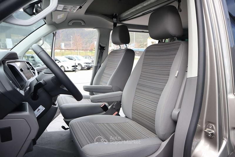 Usata VW Multivan California 150 CV (110 kW) 2024 Gray Monovolume