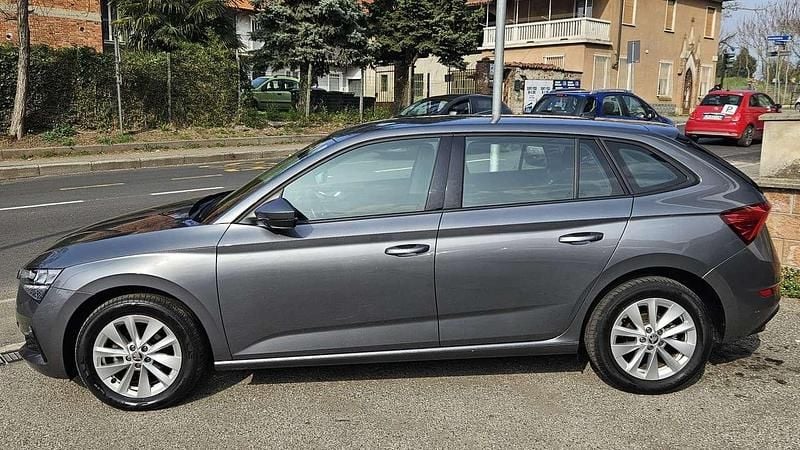 Usata Skoda Scala Ambition 95 CV (69 kW) 2023 Grigio Utilitaria
