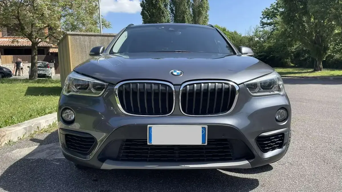 Usata BMW X1 150 CV (110 kW) 2019 Grigio SUV