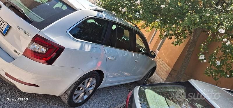 Usata Skoda Octavia 110 CV (80 kW) 2017 Bianco Station wagon