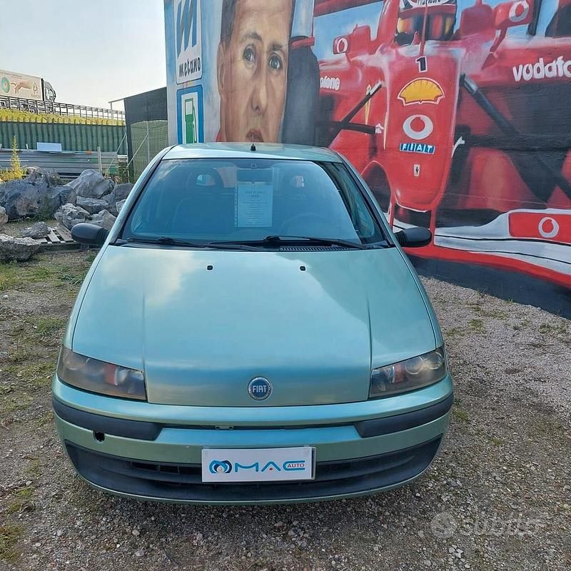 Usata Fiat Punto 60 CV (44 kW) 2002 Verde Utilitaria