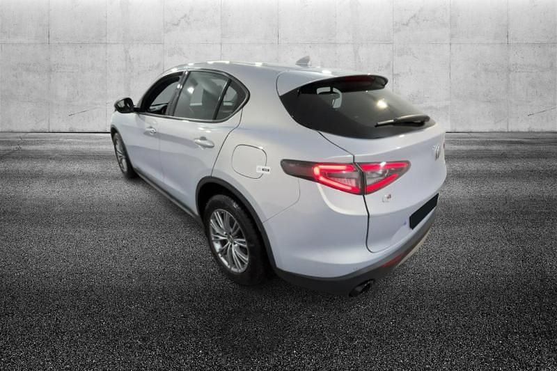 Usata Alfa Romeo Stelvio Super 210 CV (154 kW) 2023 Grigio metallizzato SUV