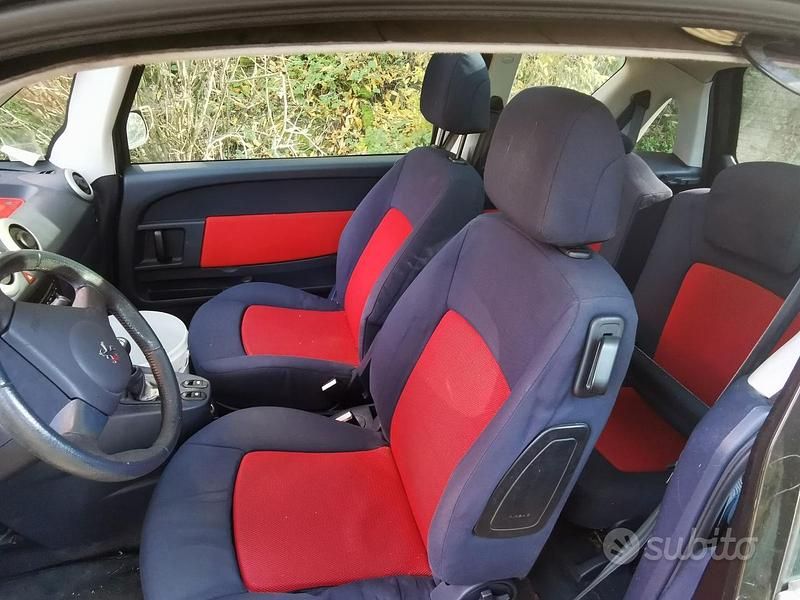 Usata Peugeot 1007 2005 Nero Monovolume