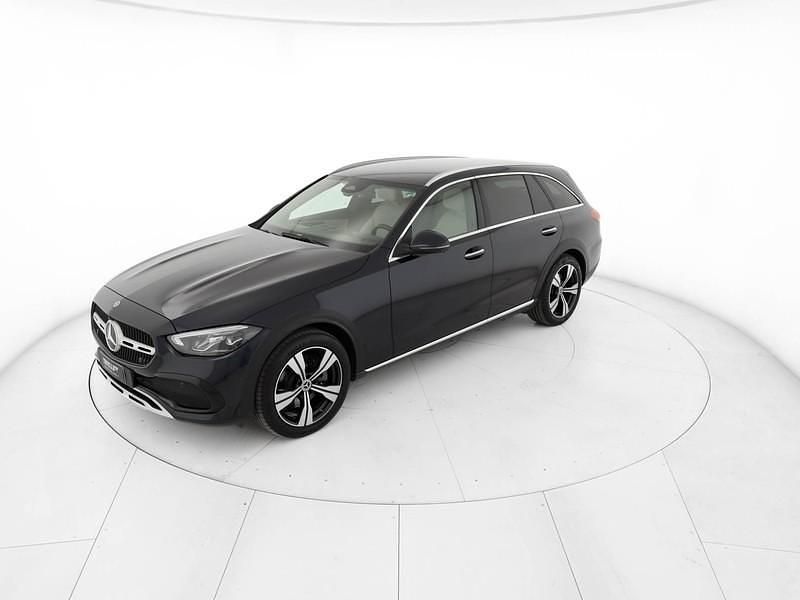 Usata Mercedes 220 Premium Plus 200 CV (147 kW) 2022 Blu/azzurro Station wagon
