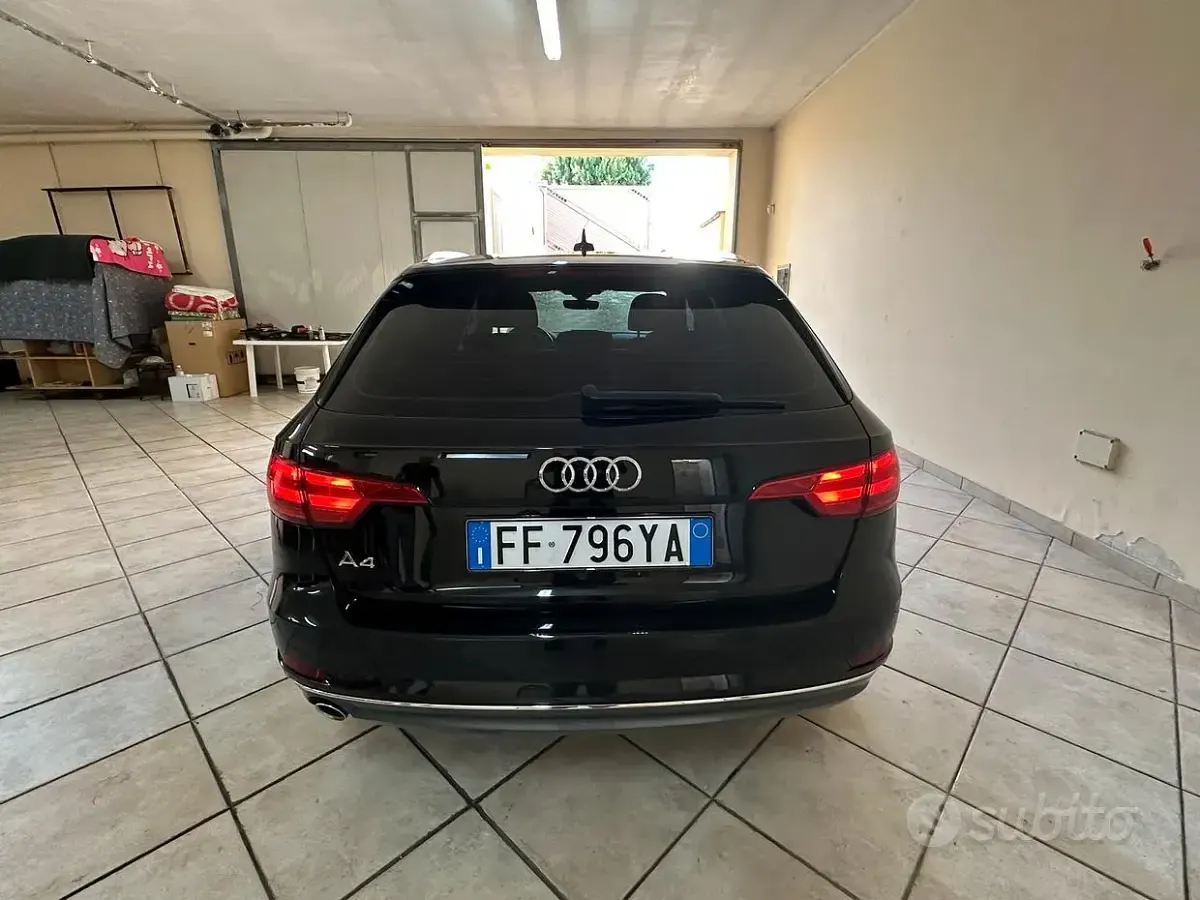 Usata Audi A4 122 CV (89 kW) 2017 Nero Station wagon