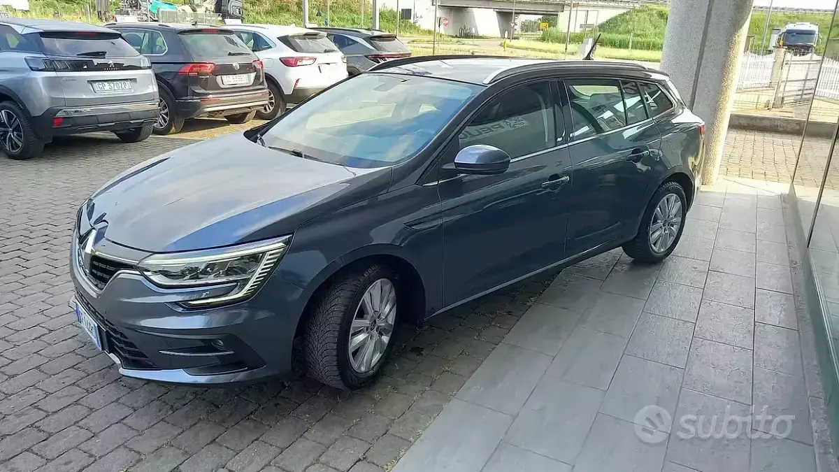 Usata Renault Mégane GrandTour Business 116 CV (85 kW) 2021 Grigio Station wagon