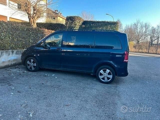 Usata Mercedes Vito 190 CV (139 kW) 2019 Blu Furgone