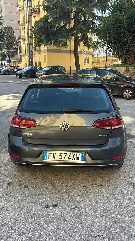 Usata VW Golf VII 130 CV (95 kW) 2019 Grigio Berlina