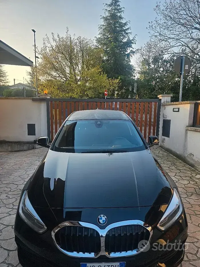 Usata BMW 116 Advantage 116 CV (85 kW) 2021 Nero Utilitaria