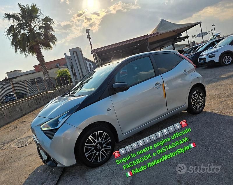 Usata Toyota Aygo X-clusiv 72 CV (52 kW) 2019 Grigio Utilitaria
