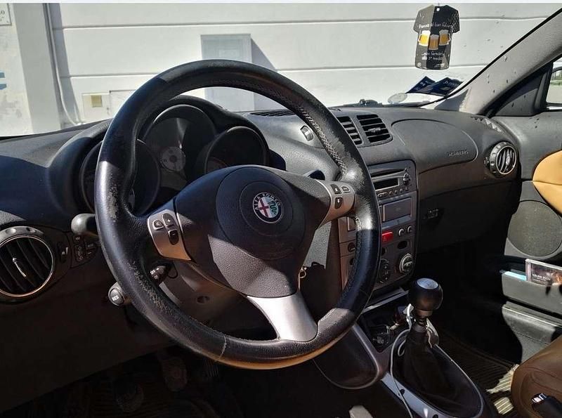 Usata Alfa Romeo GT 150 CV (110 kW) 2005 Coupé