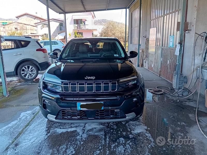 Usata Jeep Avenger Altitude 100 CV (73 kW) 2023 Nero SUV