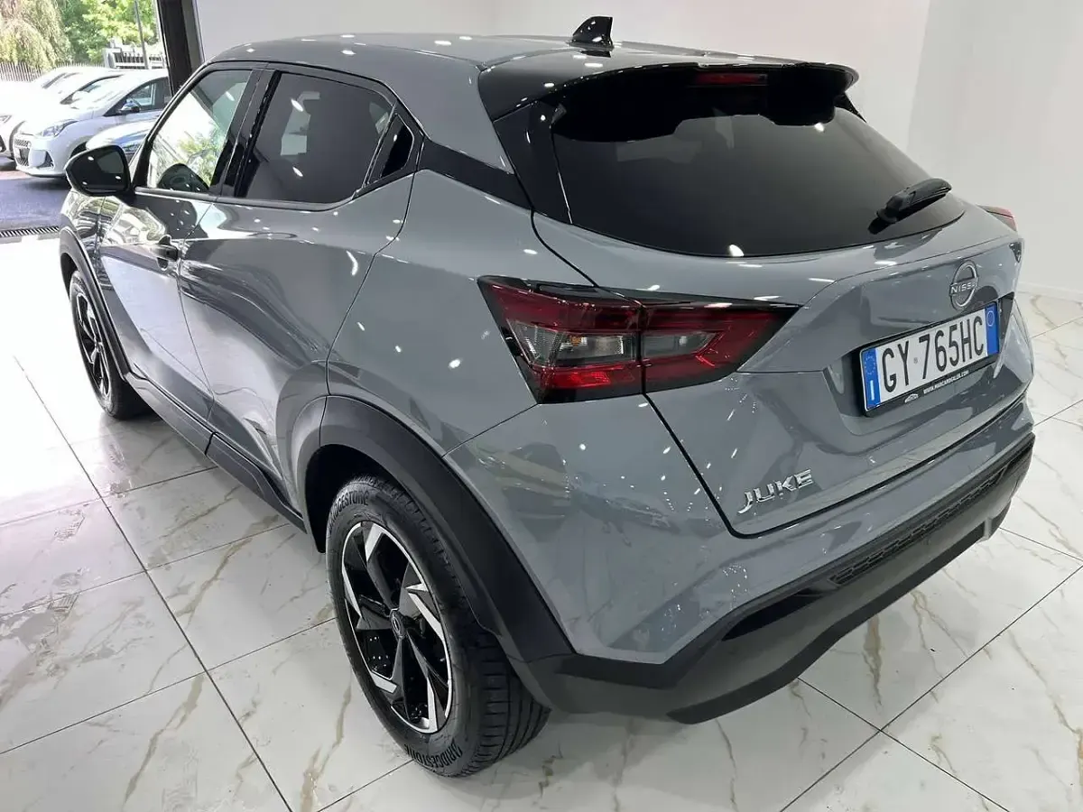 Używany Nissan Juke Acenta 114 KM (83 kW) 2025 Srebrny SUV