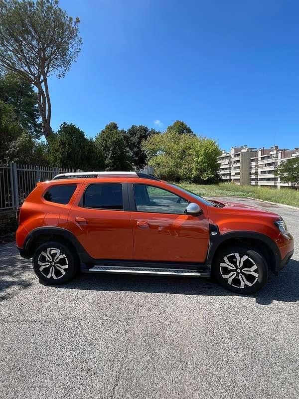 Usata Dacia Duster Prestige 101 CV (74 kW) 2021 Arancione SUV