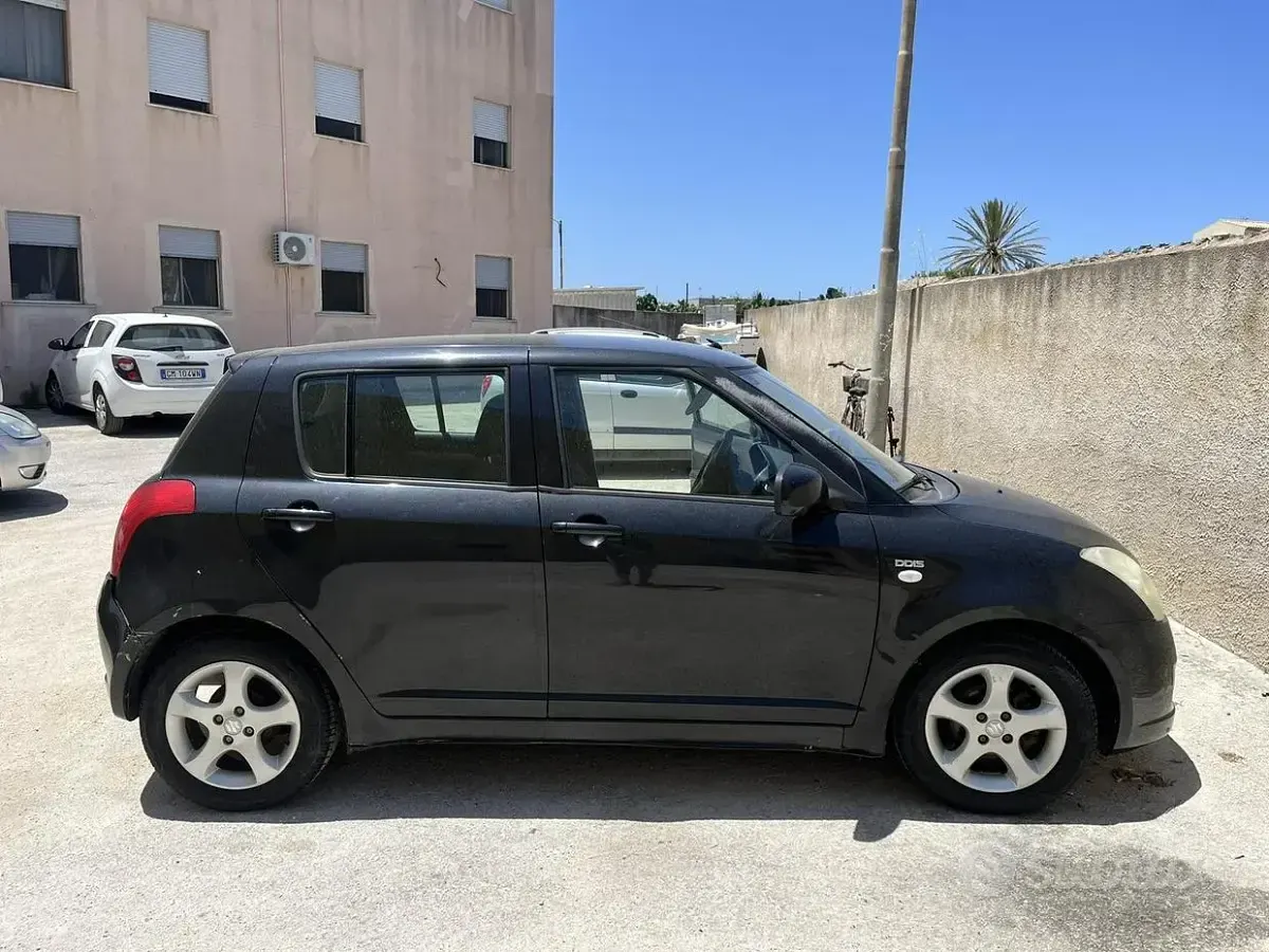 Usata Suzuki Swift 69 CV (50 kW) 2007 Nero Utilitaria