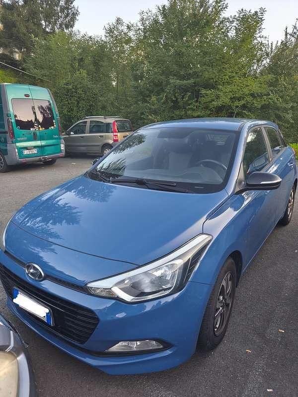Usata Hyundai i20 GO! 75 CV (55 kW) 2018 Blu/azzurro Utilitaria