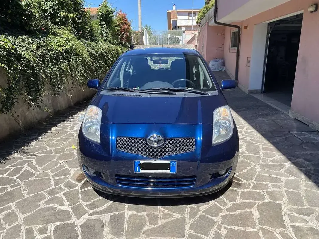 Usata Toyota Yaris Sol 87 CV (63 kW) 2007 Bluazzurro Utilitaria