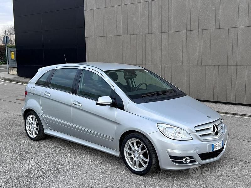 Usata Mercedes B200 116 CV (85 kW) 2009 Monovolume