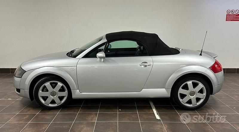 Usata Audi TT Roadster 180 CV (132 kW) 2000 Grigio Cabrio
