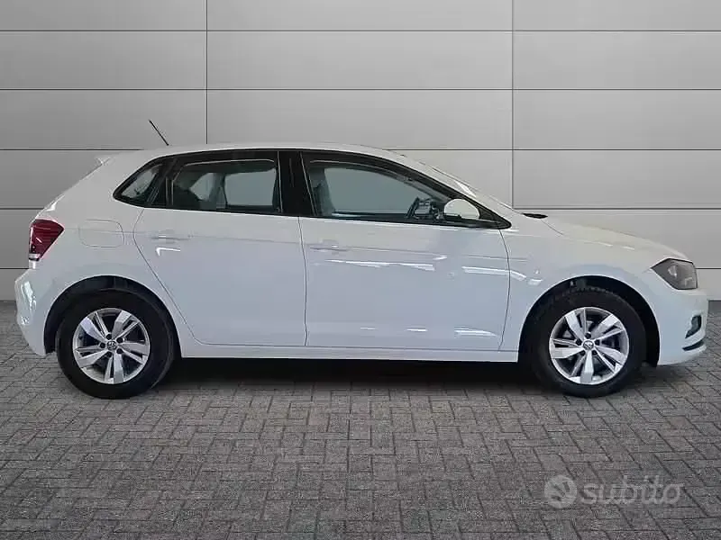 Usata VW Polo Comfortline 75 CV (55 kW) 2018 Bianco Utilitaria
