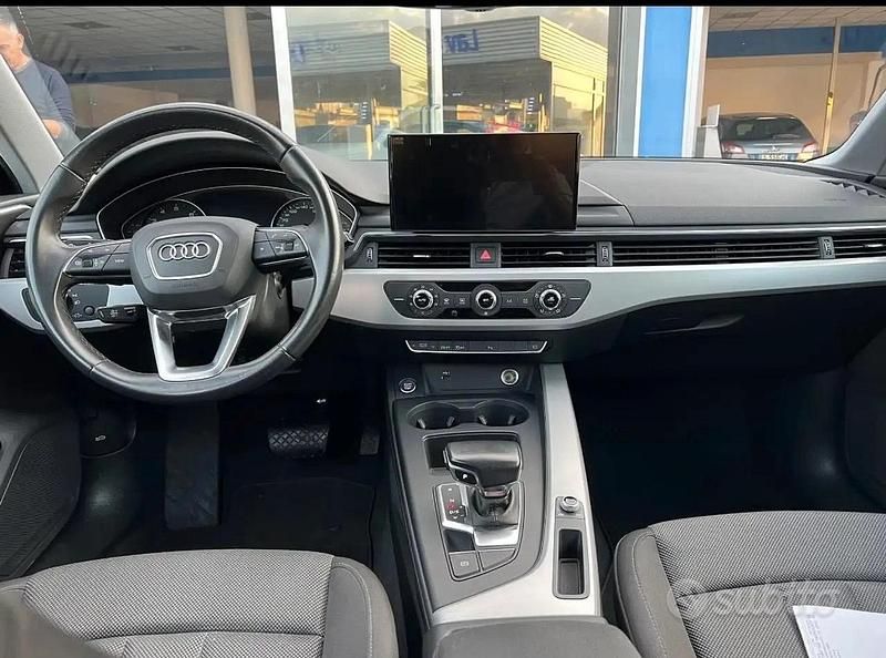 Begagnad Audi A4 Comfort 170 HK (125 kW) 2017 Blå Kombi