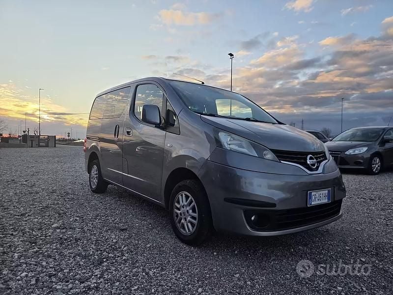 Usata Nissan NV200 110 CV (80 kW) 2012 Grigio Monovolume