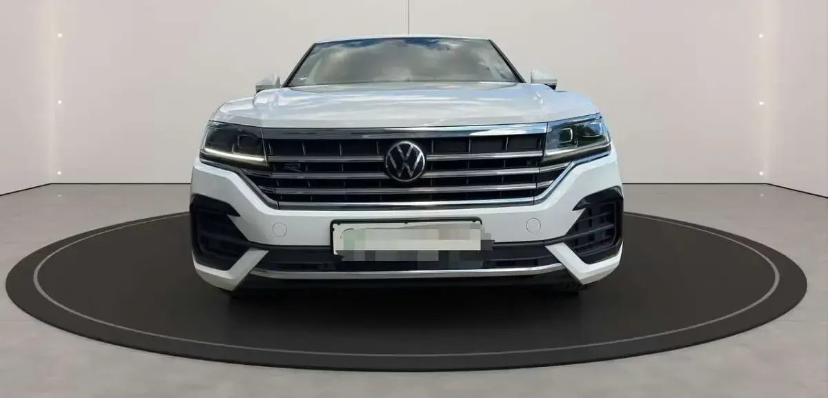 Usata VW Touareg R-line 231 CV (169 kW) 2023 Bianco SUV