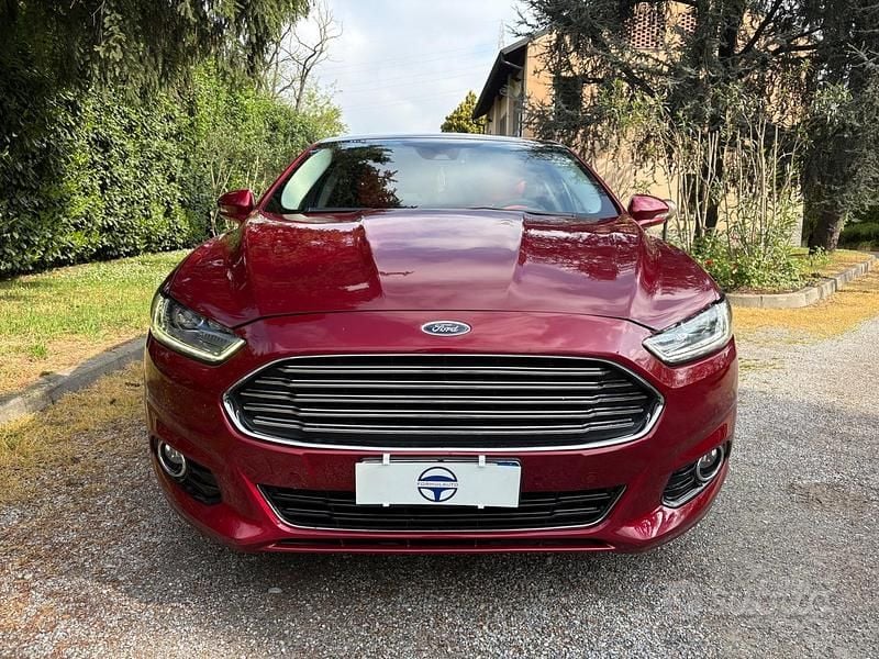 Usata Ford Mondeo Titanium 150 CV (110 kW) 2015 Rosso Berlina
