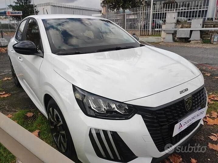 Usata Peugeot 208 Active 101 CV (74 kW) 2024 Bianco Utilitaria