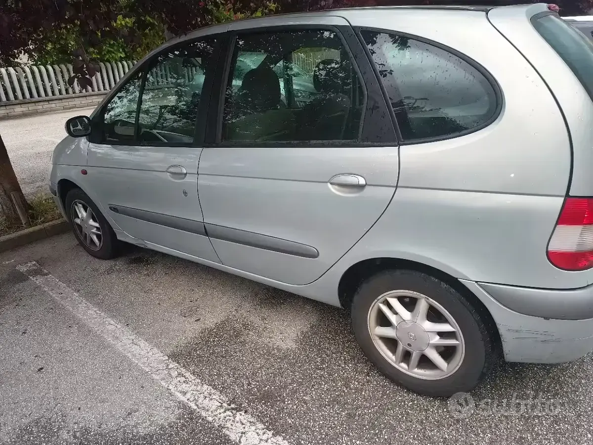 Usata Renault Scénic 2002 Monovolume